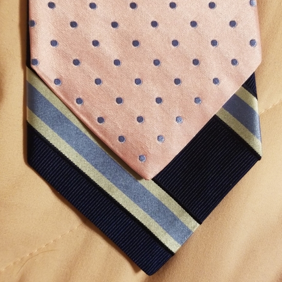 Tommy Hilfiger lot of two 100% silk ties - Picture 7 of 7